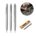 91780-ALEXA BK. Esferográfica com corpo em aço inox 53% reciclado com clipe e mecanismo twist