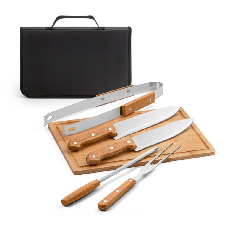 94142-GARLIC KING. Kit churrasco em estojo de 210D e tábua em bambu com 5 utensílios em aço inox e madeira de Seringueira