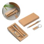 93324-LAVRE. Kit esferográfica e chaveiro em metal com acabamento em cortiça