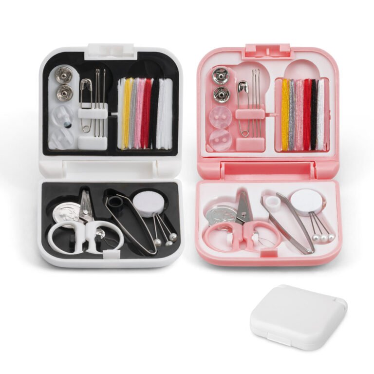 94879-BILBO. Kit de costura prático e leve para viagem