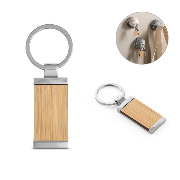 95070-HOMER SQUARE. Chaveiro retangular em bambu com revestimento em metal